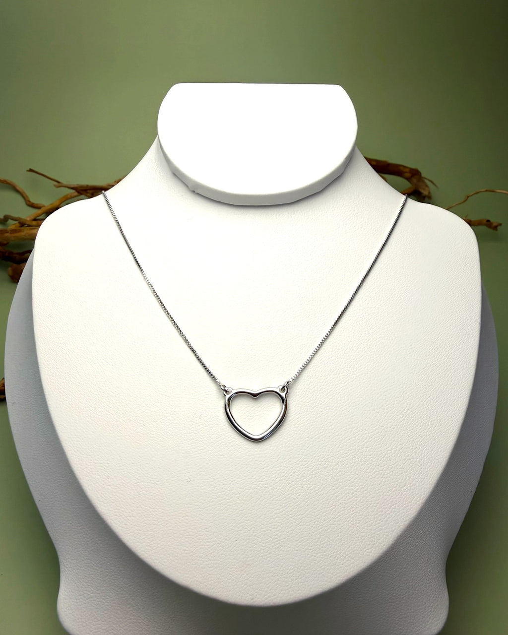 Vitória Régia Necklace