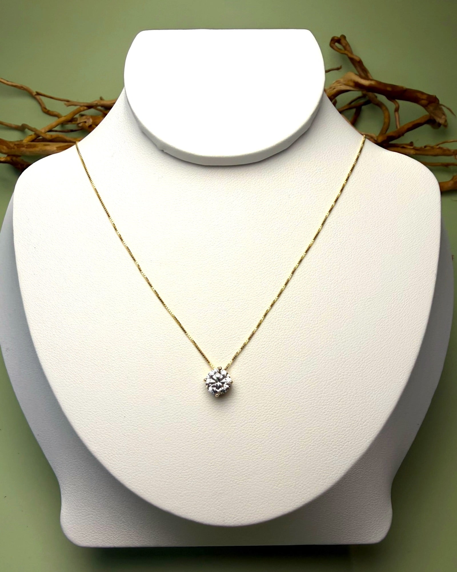 Lua Cristalina Necklace